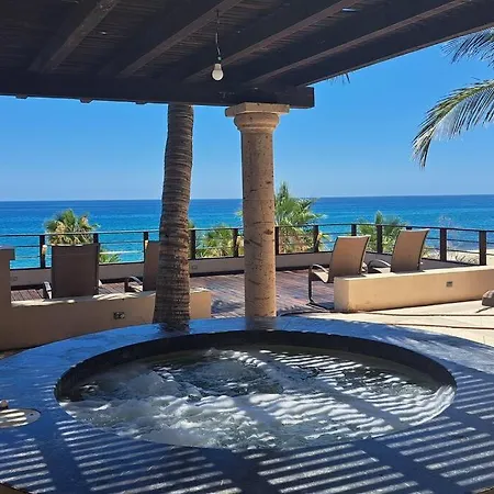 Lujosa Casa A La Orilla Del Mar Y Espectacular Vista Villa